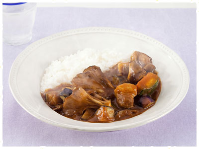 雪国まいたけ極と夏野菜カレー