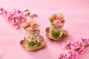 春野菜とキノコでひな祭りカップサラダ