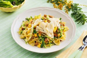 白まいたけと豆苗のミモザ風パスタ