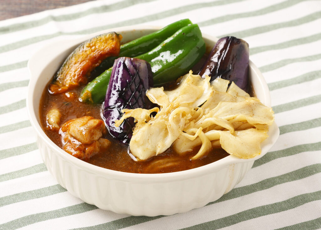 白まいたけと夏野菜のスープカレー