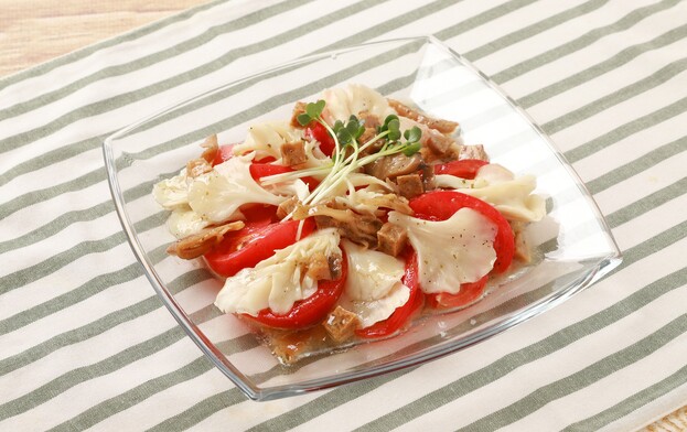 キノコのお肉と白まいたけのカルパッチョ風サラダ