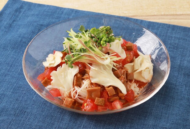 キノコのお肉と白まいたけのトマトぶっかけそうめん