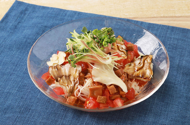 キノコのお肉とまいたけのトマトぶっかけそうめん